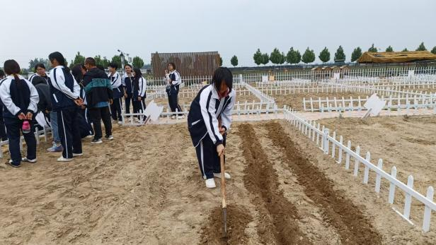 探秘现代农业 培育专业新苗——冀州职教中心农林专业学子开启研学之旅(图5) 6.png