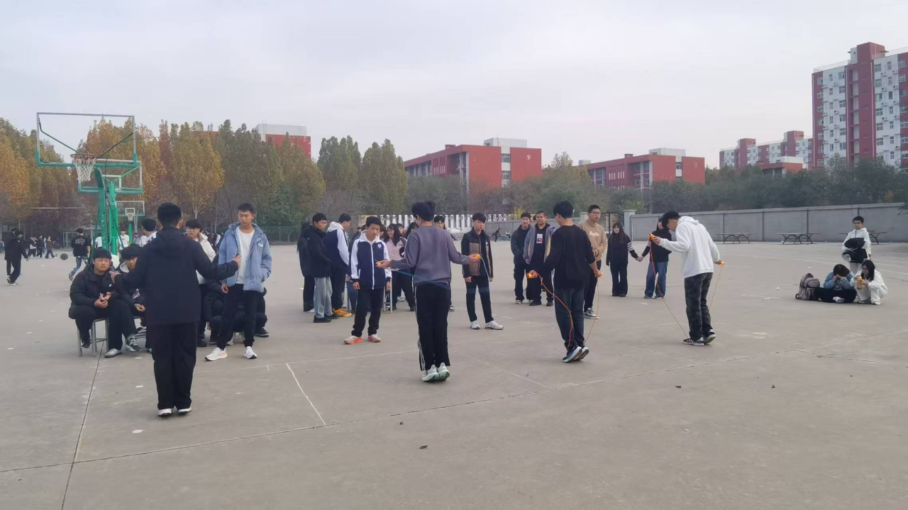 青春绽放 赛场竞先--冀州职教中心圆满举办2025年秋季运动会(图12) 微信图片_2026-01-26_084023_638.png