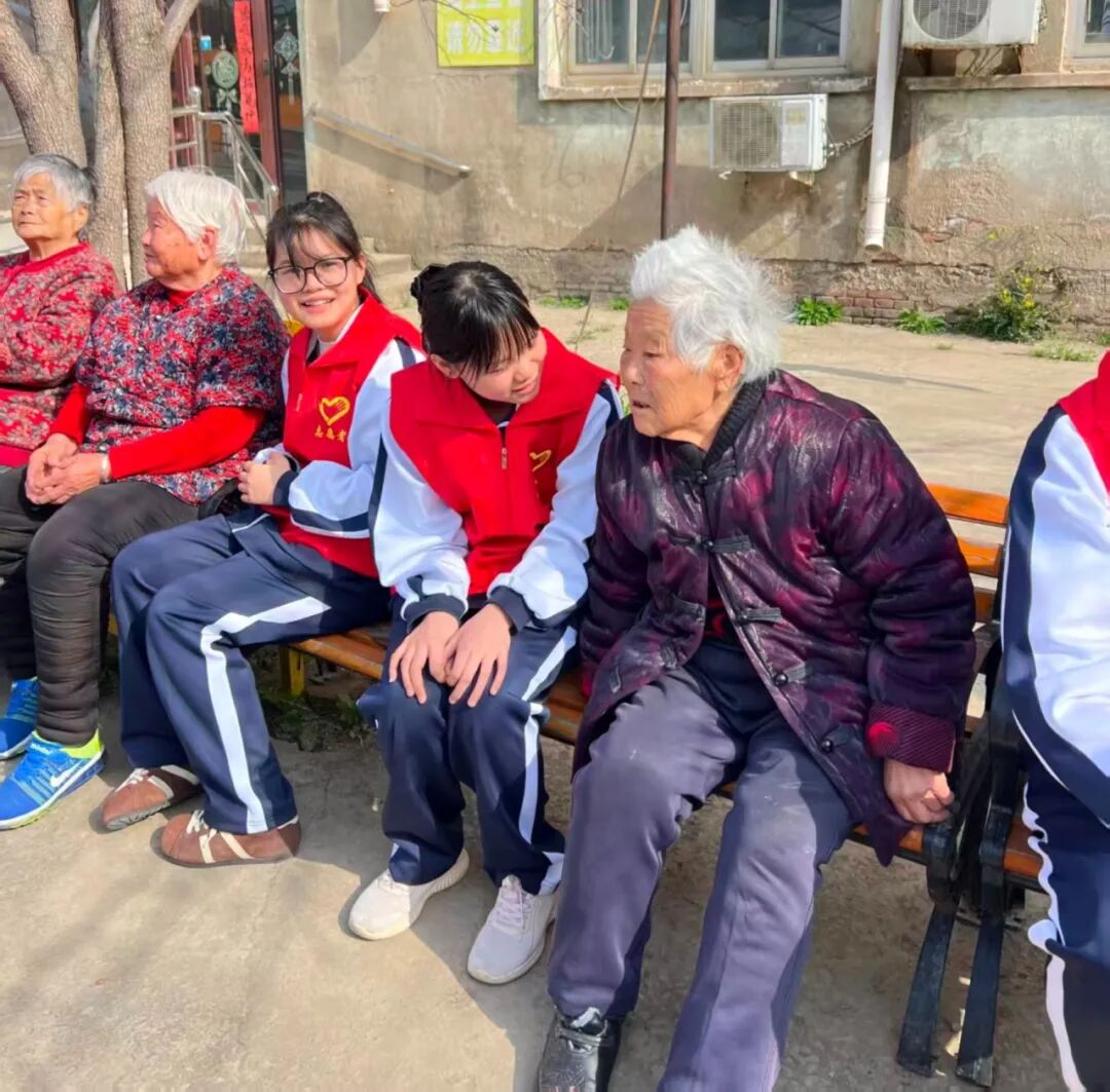 青春暖夕阳 志愿进社区 —— 冀州职教中心志愿者开展暖心志愿服务行动(图6) 微信图片_2026-03-30_091126_218.jpg