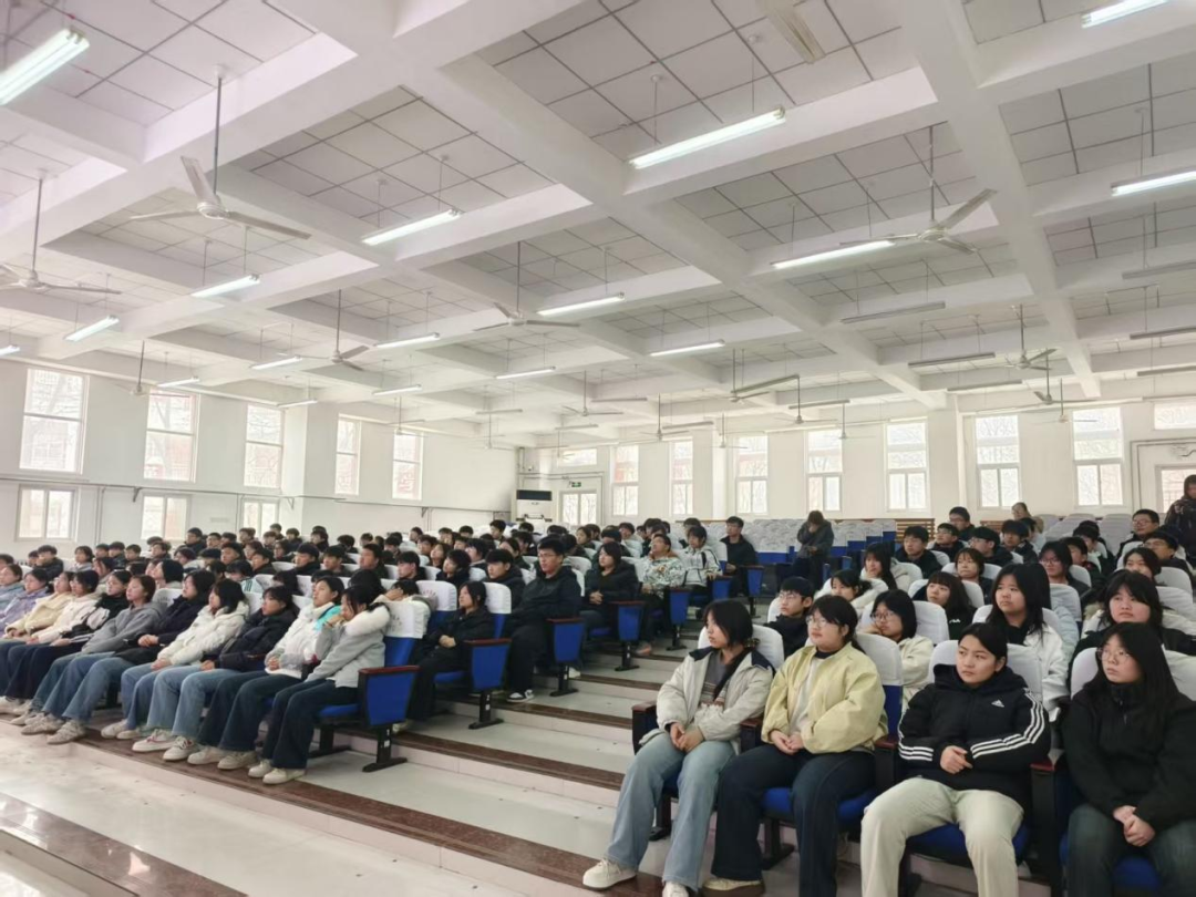 法治护航 伴你成长 ——冀州职教中心开展普法宣传教育活动(图3) 微信图片_2026-03-30_085954_545.png